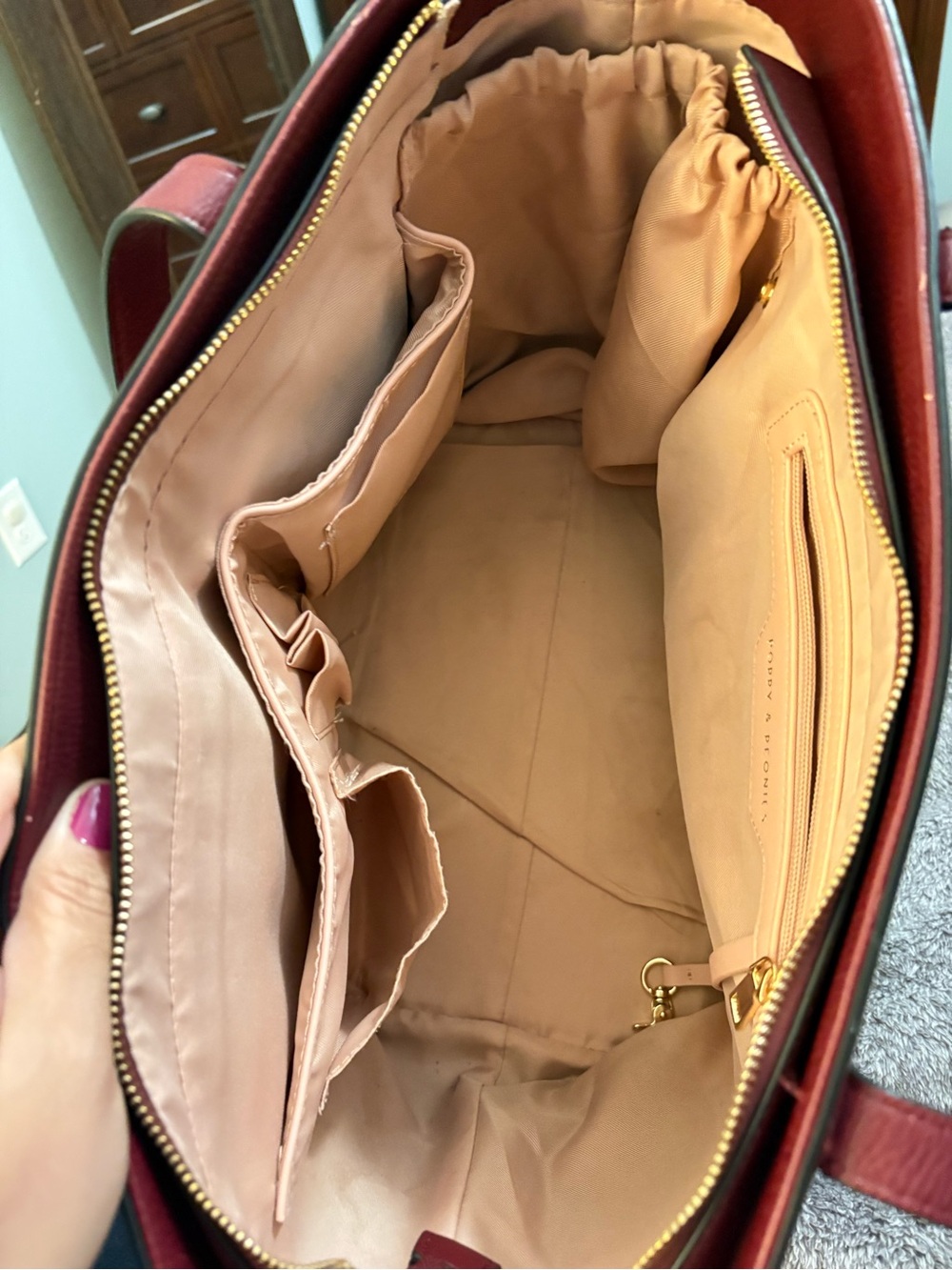 Poppy & Peonies Go Getter Tote in Berry - Picture 13 of 16